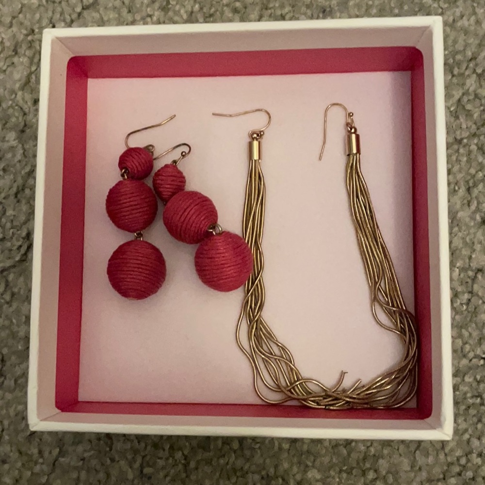 Two pairs of earrings